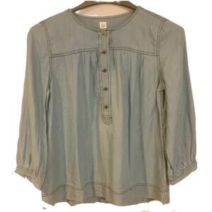 NWT Gap Chambray Top